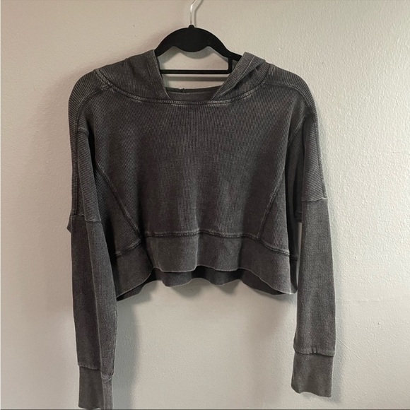 NWT Madden Girl waffle knit black wash cropped hoodie. Size Large - Picture 1 of 5
